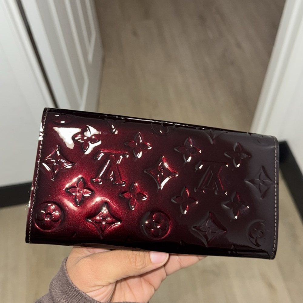 Louis Vuitton Burgundy sarah vernis Wallet - Picture 7 of 11